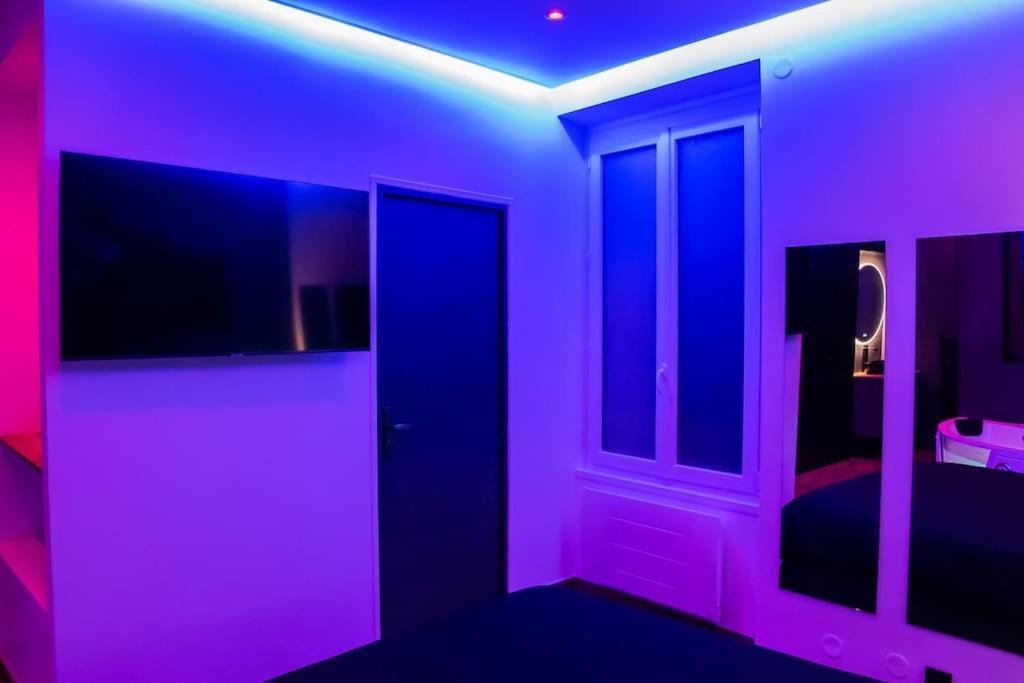 Blue Night - Jacuzzi - Bord De Seine